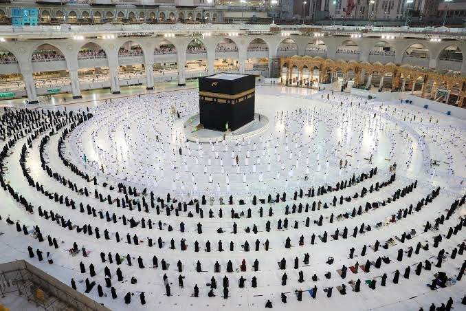 عمرة بطيران مباشر إلى المدينة المنورة